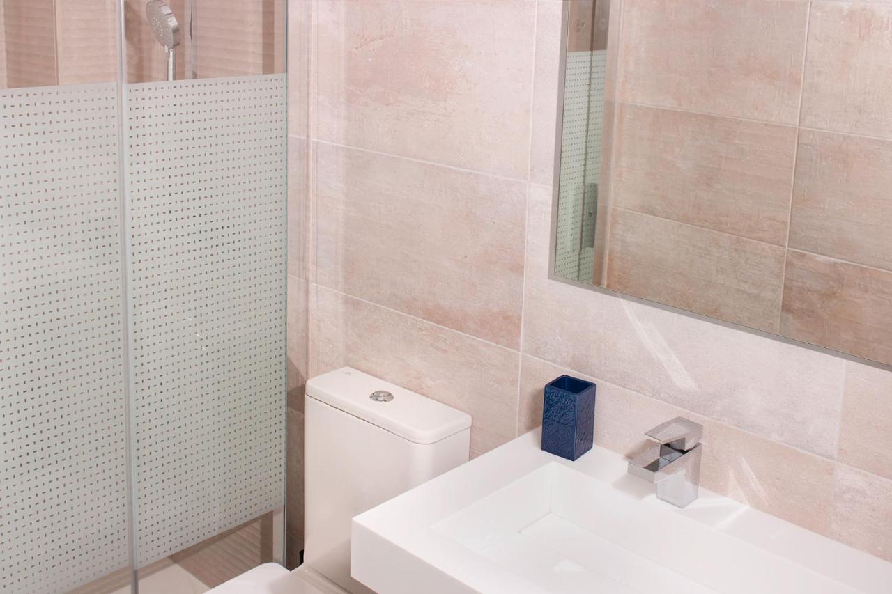 Apto. Maese Montanes. Centrico Con Piscina Privada Sevilla Buitenkant foto
